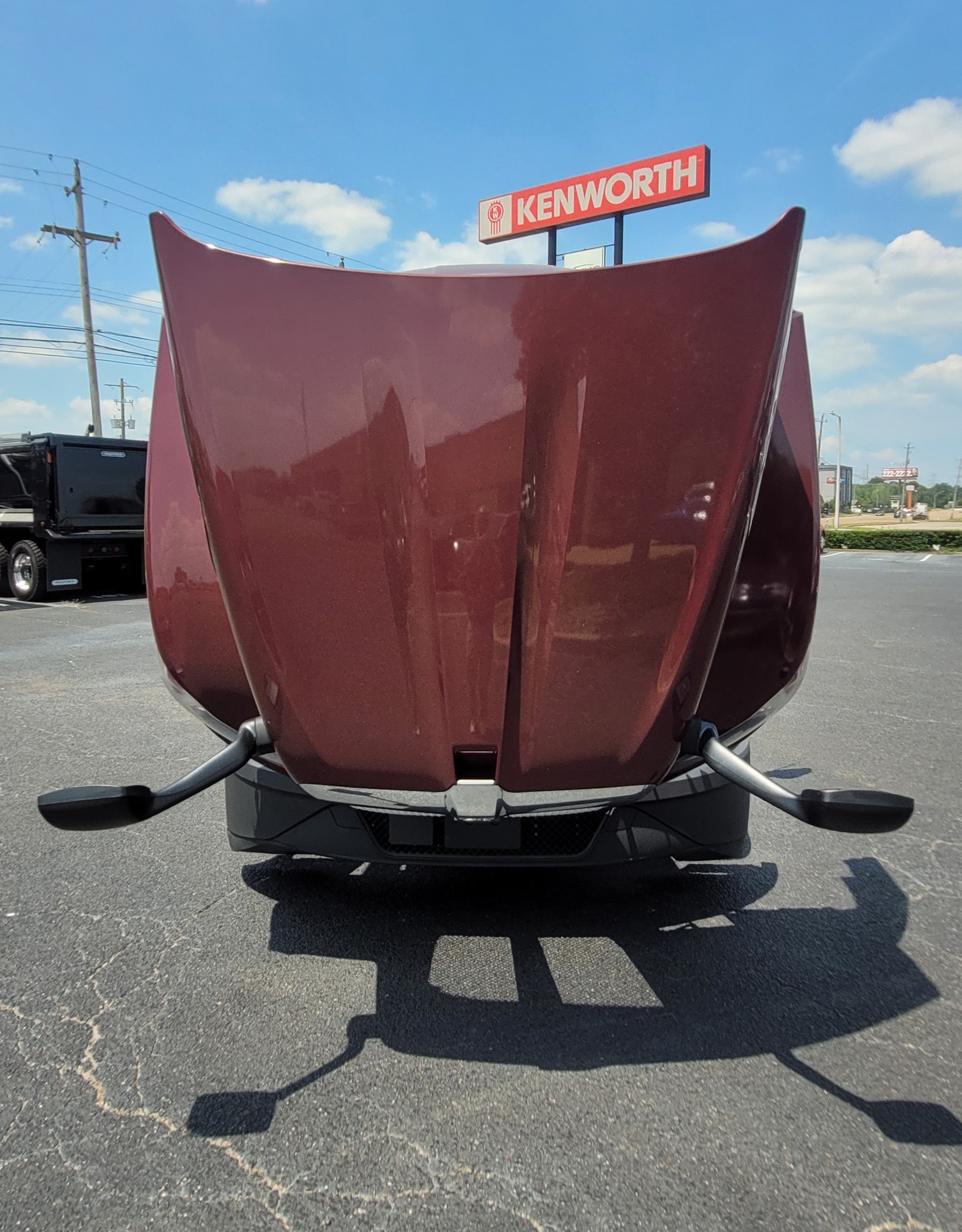 2023 Kenworth T680