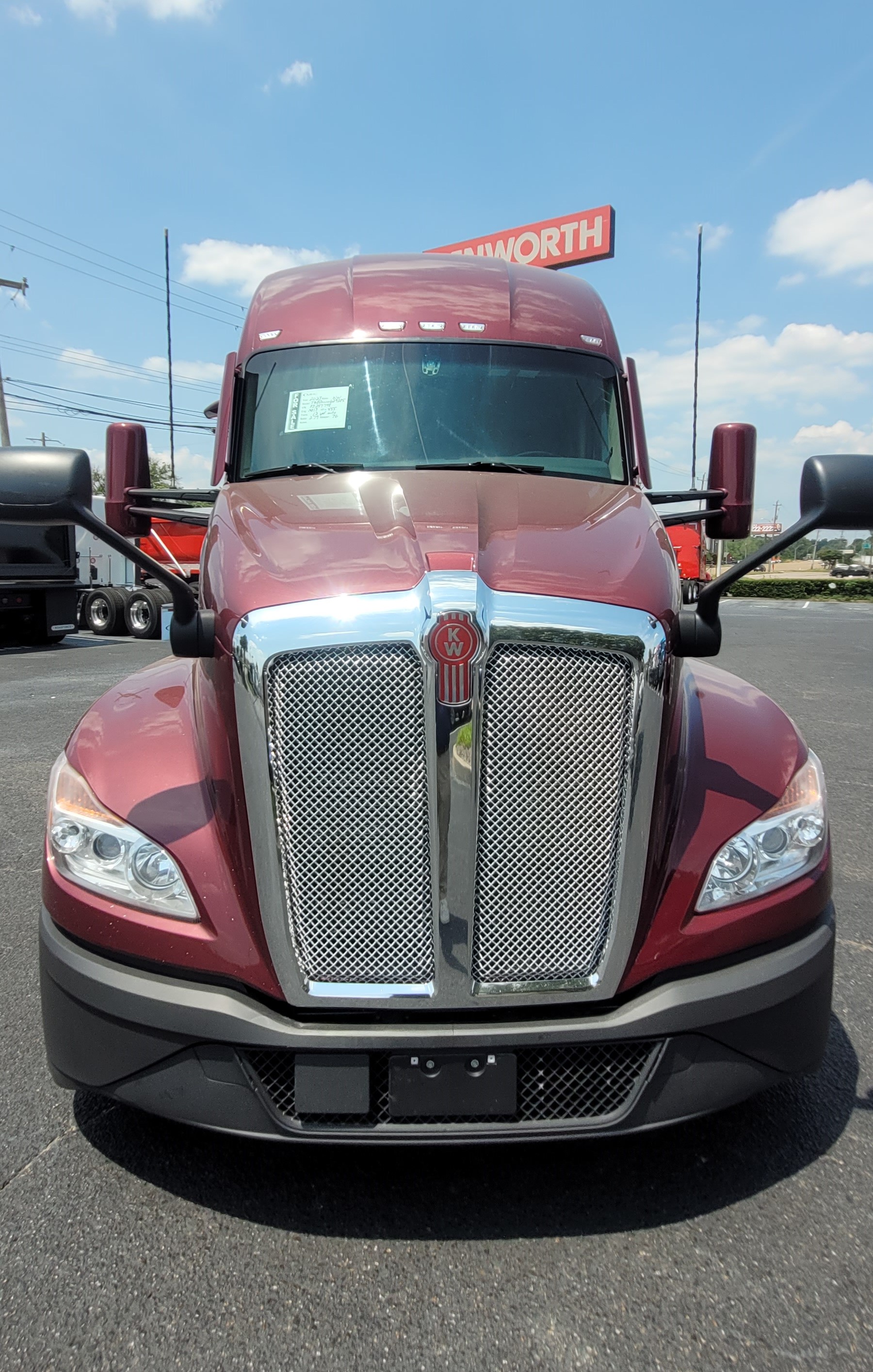 2023 Kenworth T680