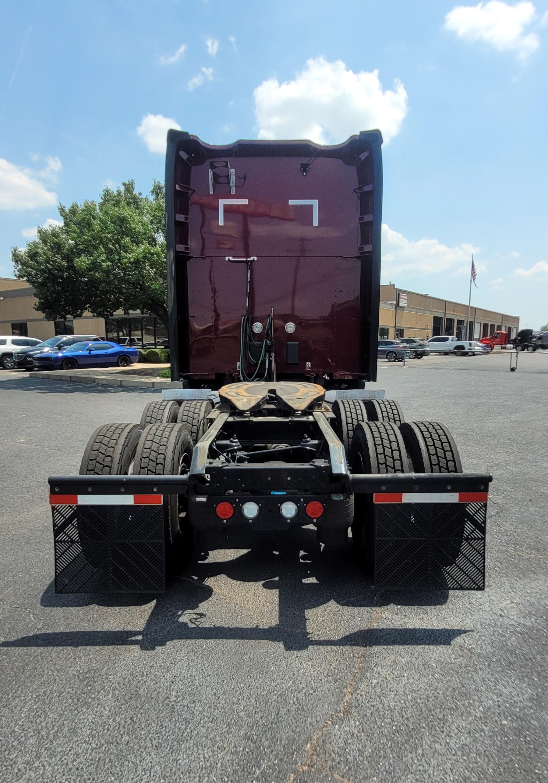 2023 Kenworth T680