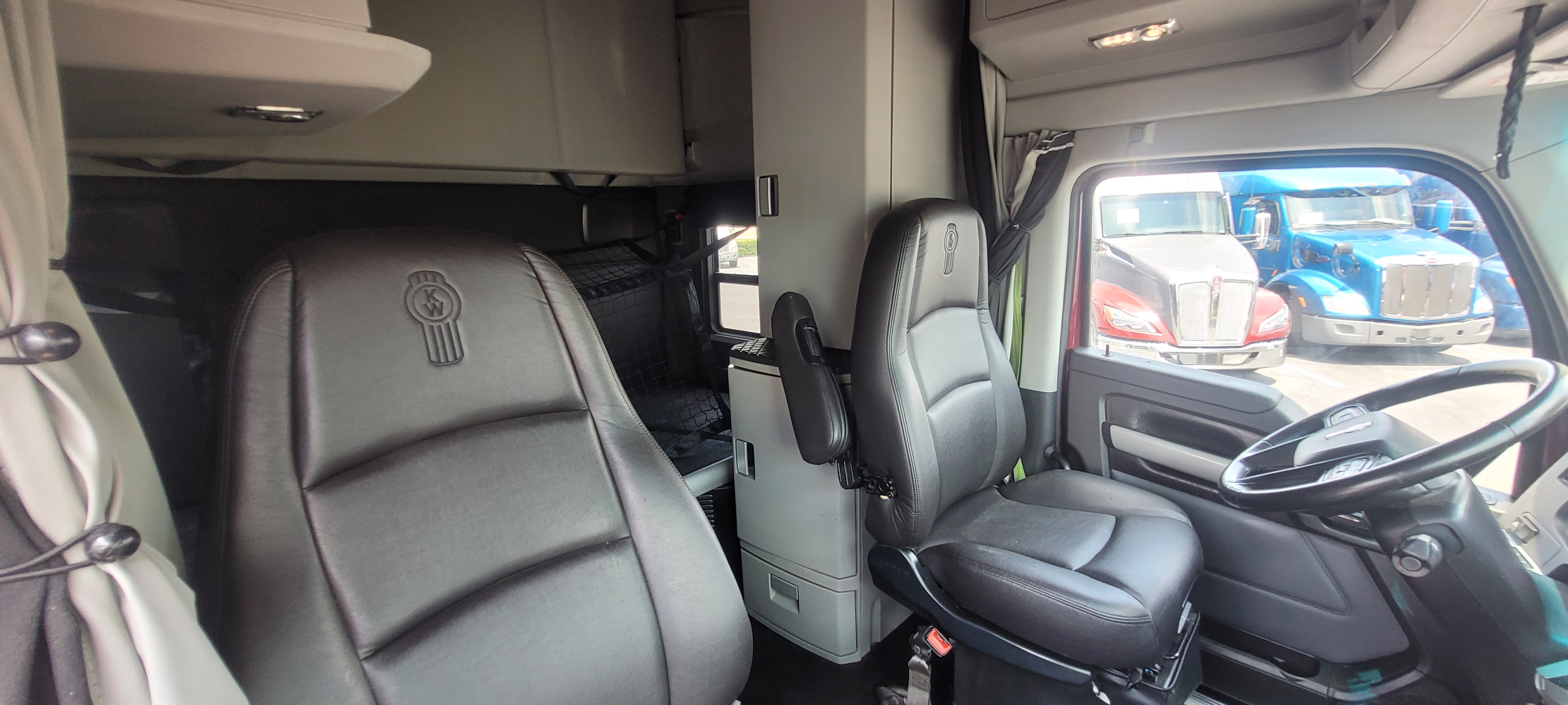 2023 Kenworth T680