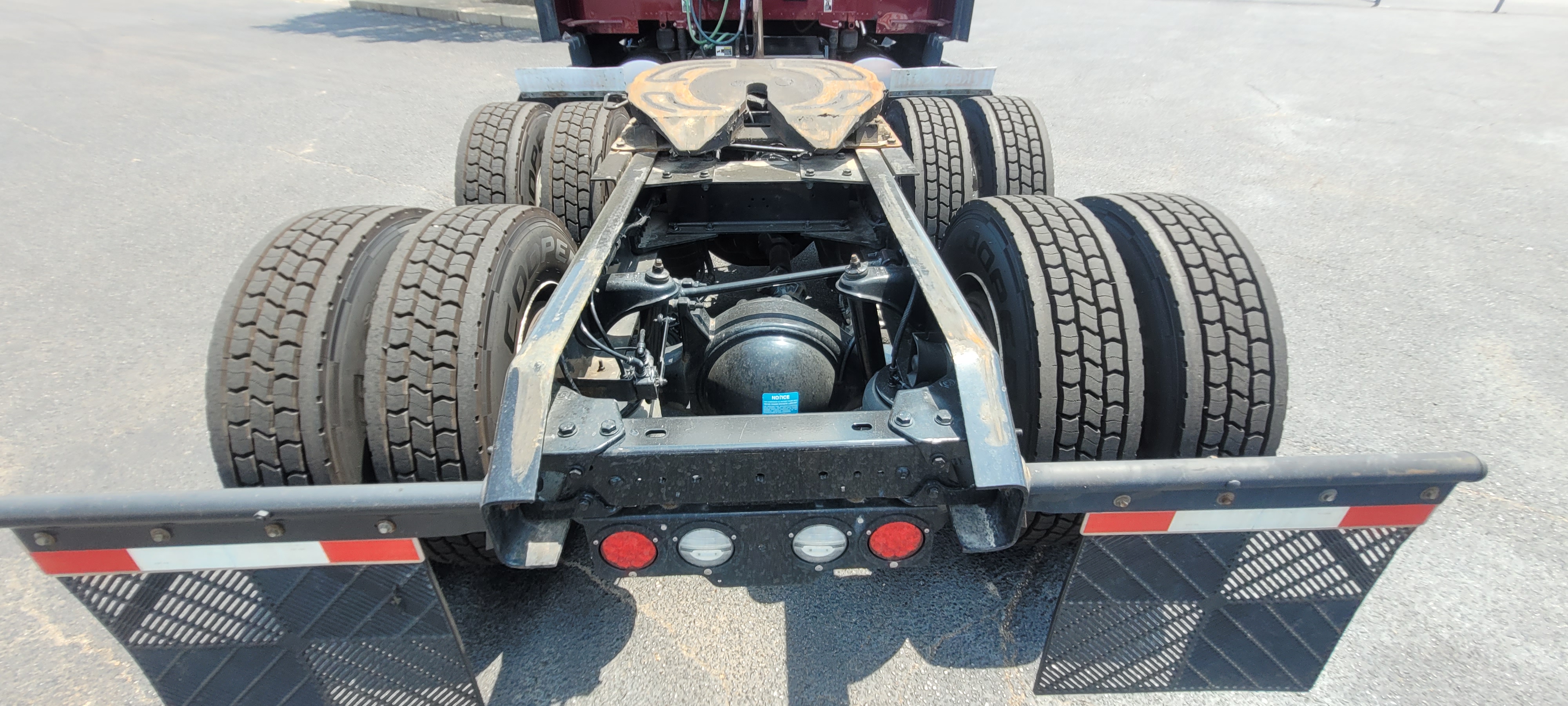 2023 Kenworth T680
