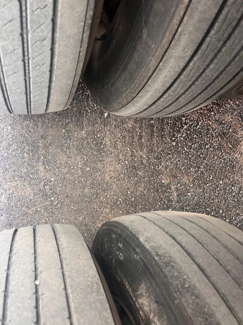 Great Dane air ride reefer trailer axle tires visible with tread and sidewall details