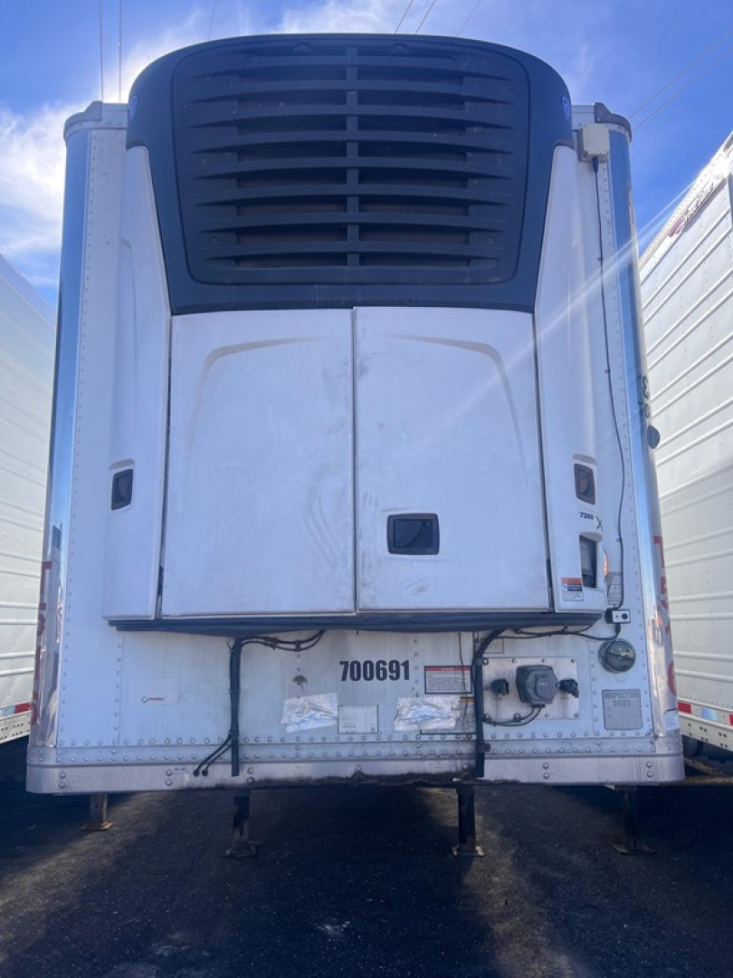 Great Dane air ride reefer trailer rear view showing swing doors and refrigeration unit