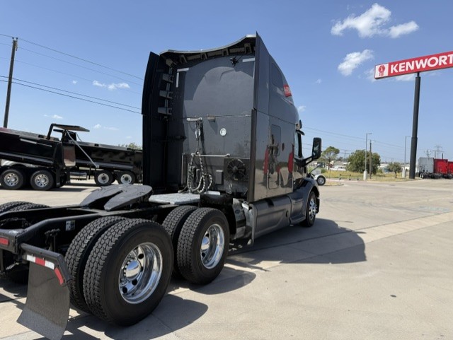 2022 Peterbilt 579