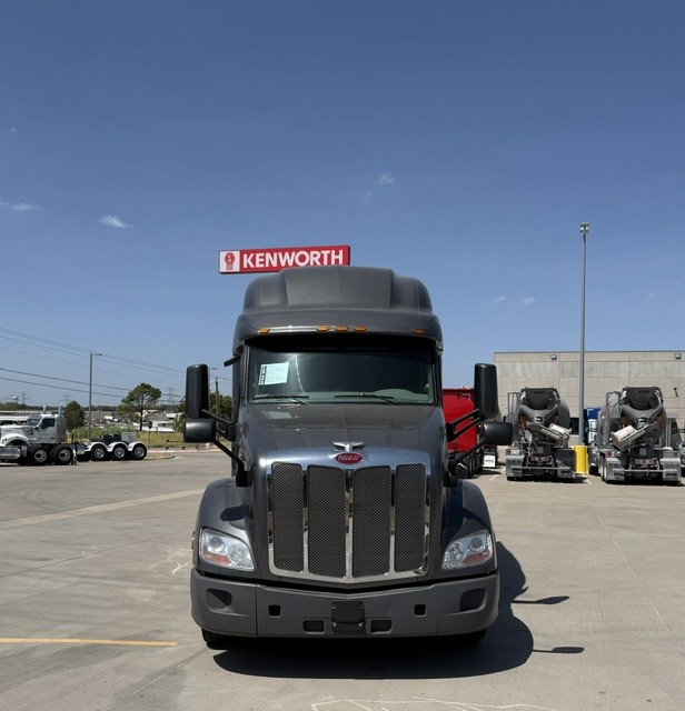 2022 Peterbilt 579