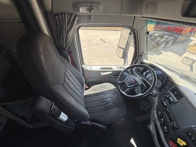 2022 Peterbilt 579