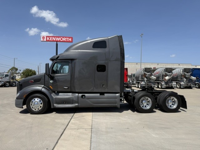 2022 Peterbilt 579