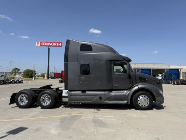 2022 Peterbilt 579