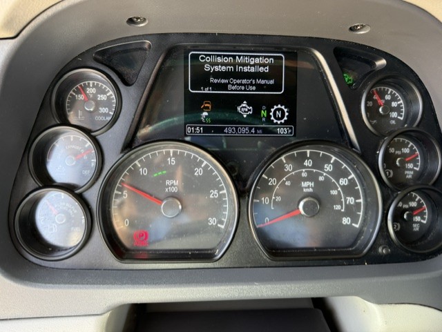 2022 Peterbilt 579