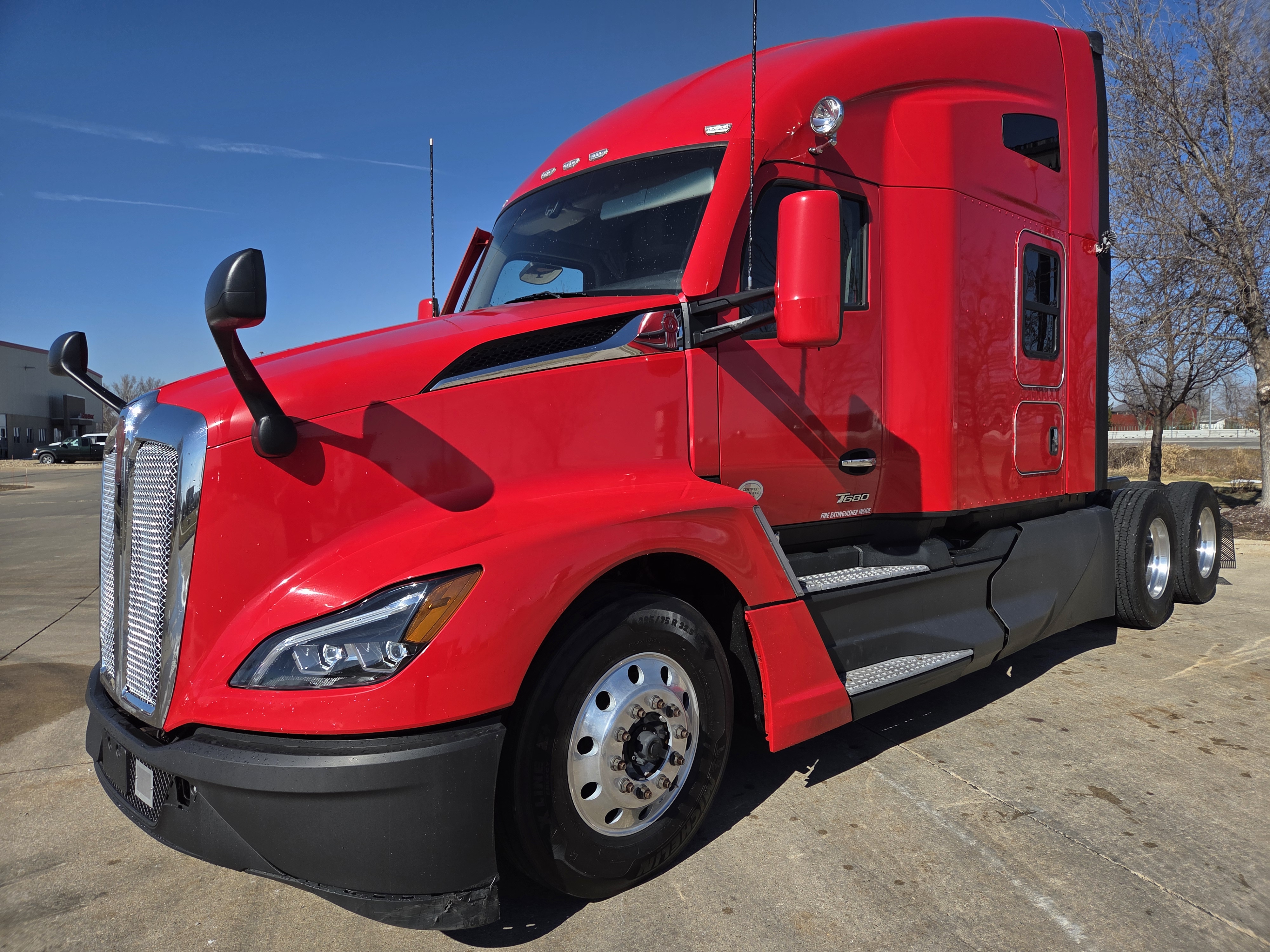2023 Kenworth T680