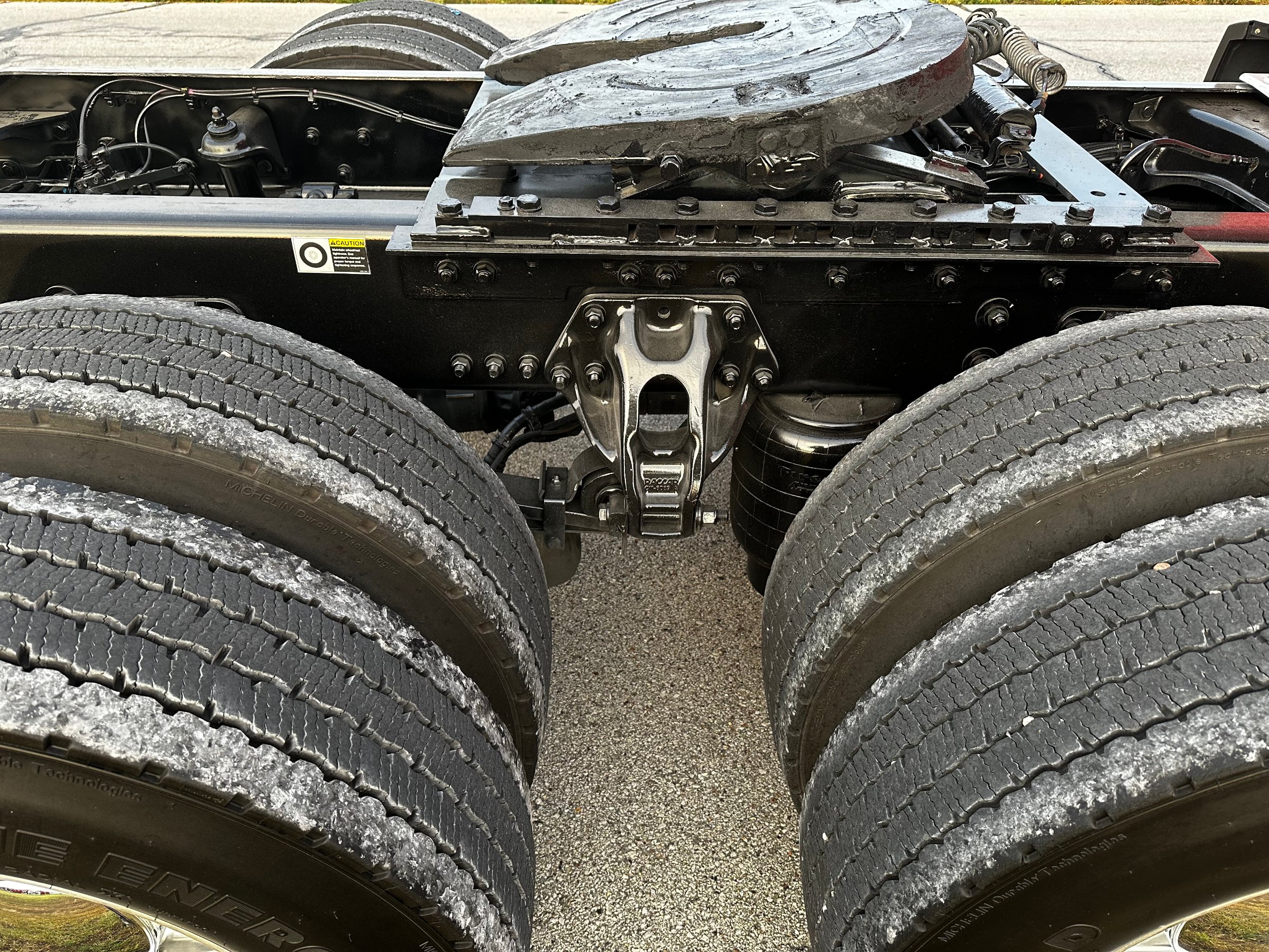 2023 Kenworth T680