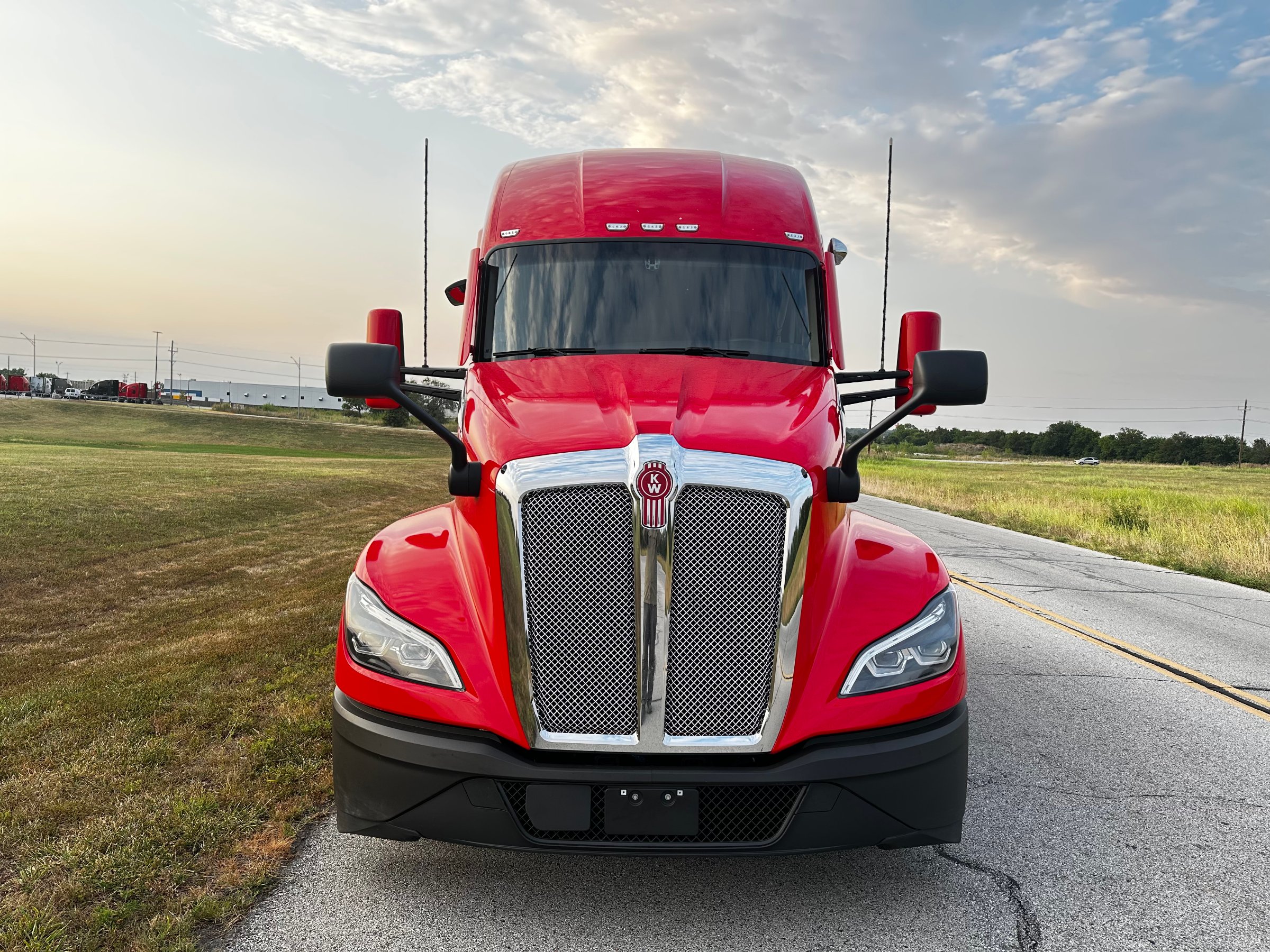 2023 Kenworth T680