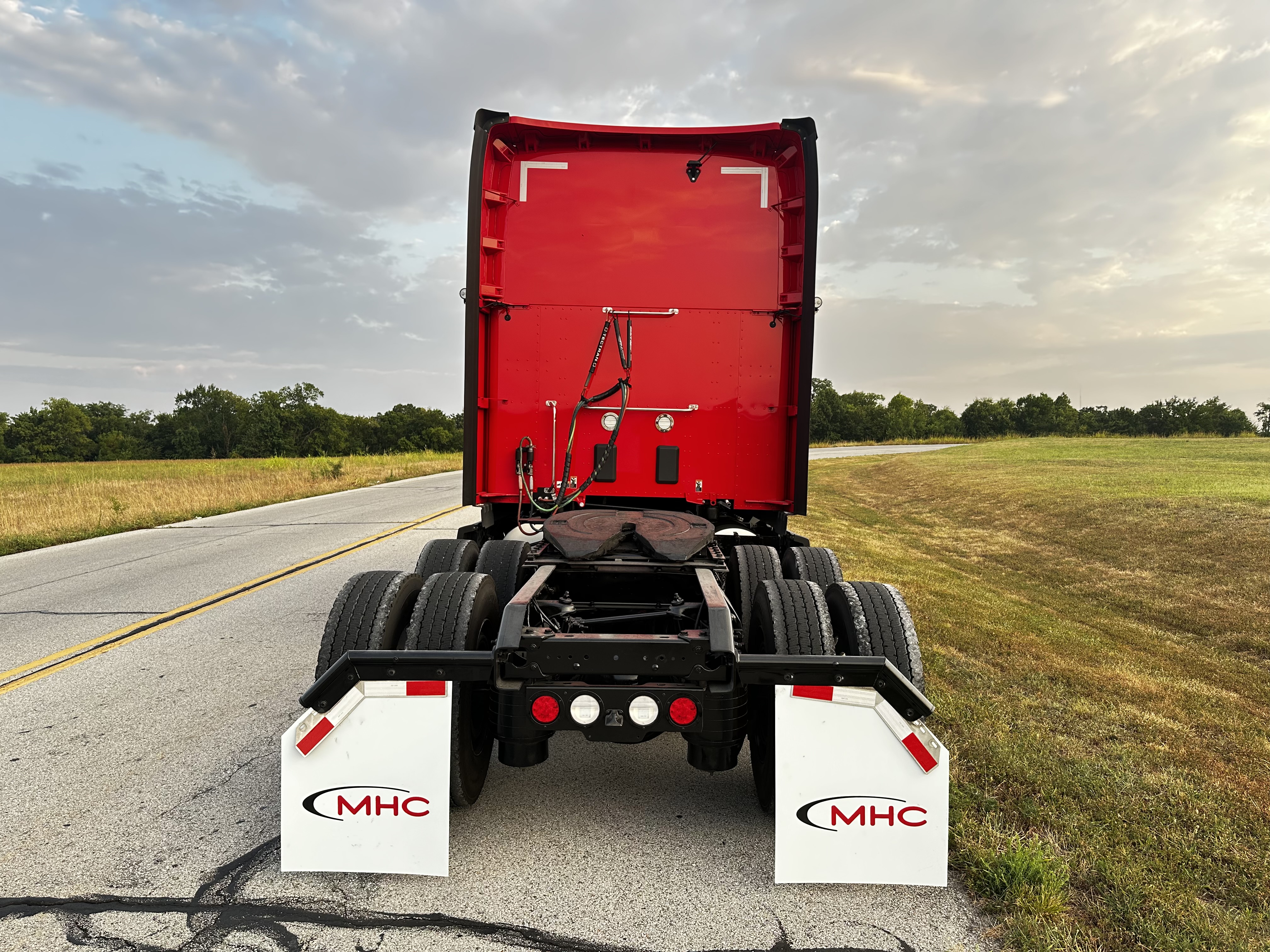 2023 Kenworth T680