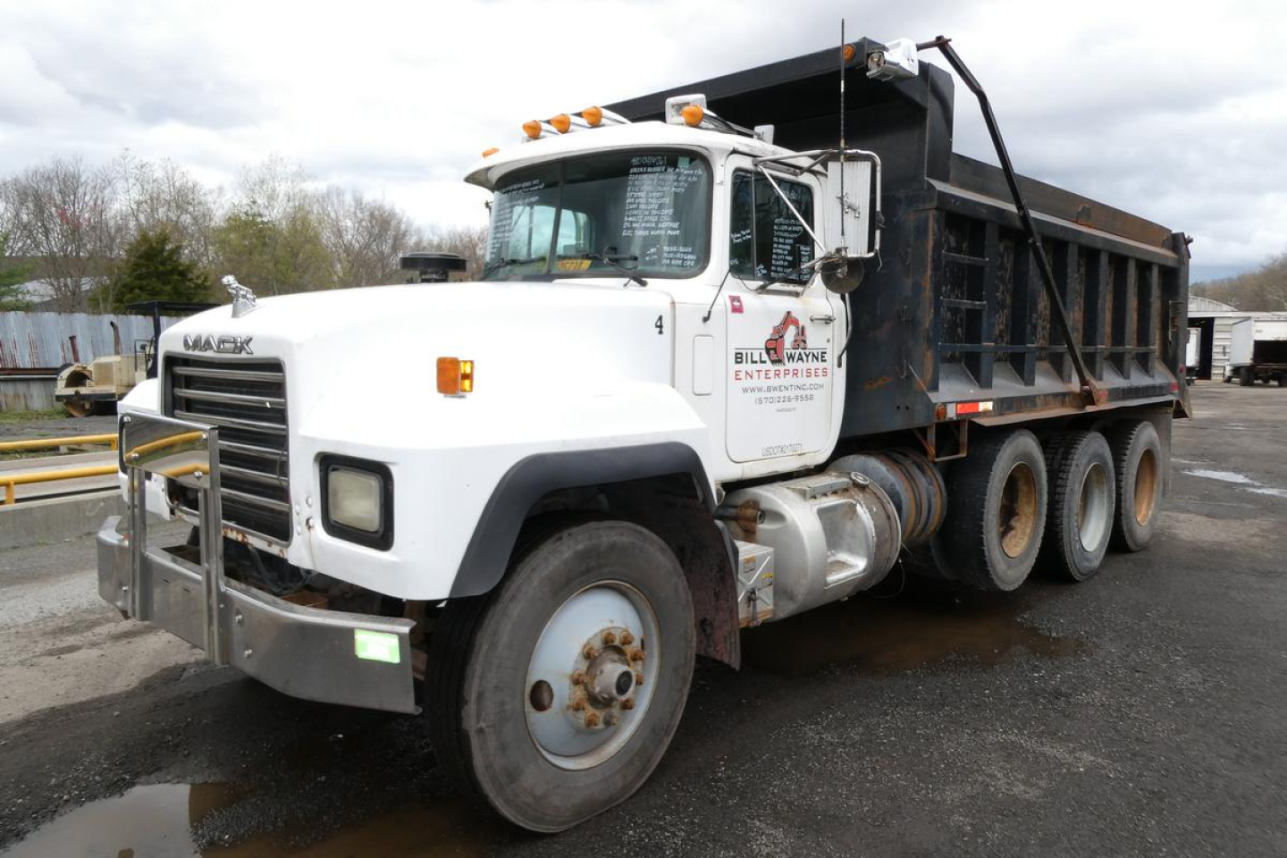 2000-mack-rd688s-dump-truck #1484352