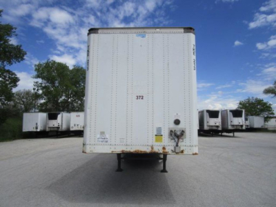Stoughton 2012 van trailer rear view showing numbered 372 and service hitch area.