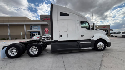 Kenworth T680 tractor side view showing cab and sleeper, with blank extended chassis and rear wheels.