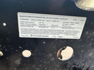 Manufacturer plate on trailer showing GVWR/PNBV 13385 KG (29060 LB); GAWR and tire info; VIN F5TCF3325K1004283; Date 11/2018; Felling Trailers UT- type plate.
