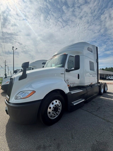2021 International LT625
