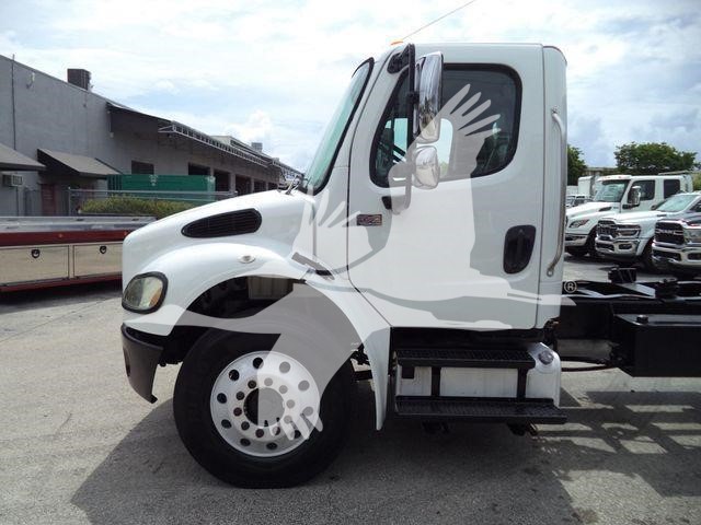 2006 Freightliner M2 106