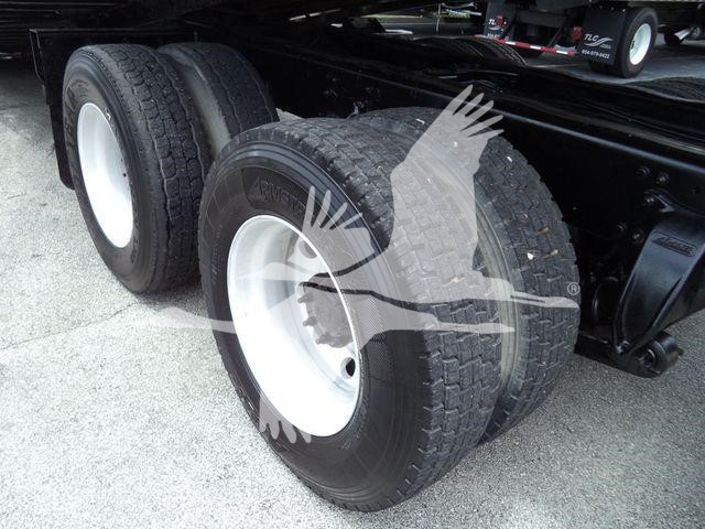 2006 Freightliner M2 106
