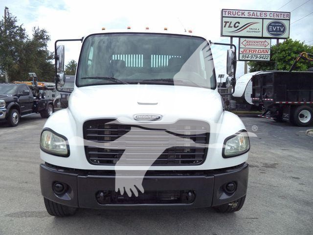 2006 Freightliner M2 106