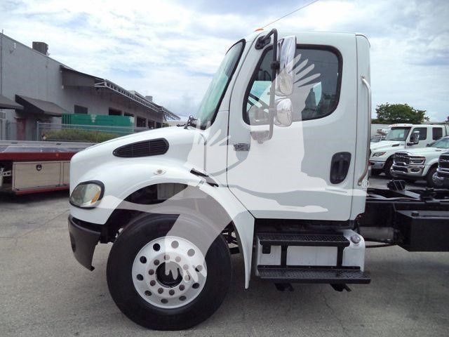 2006 Freightliner M2 106