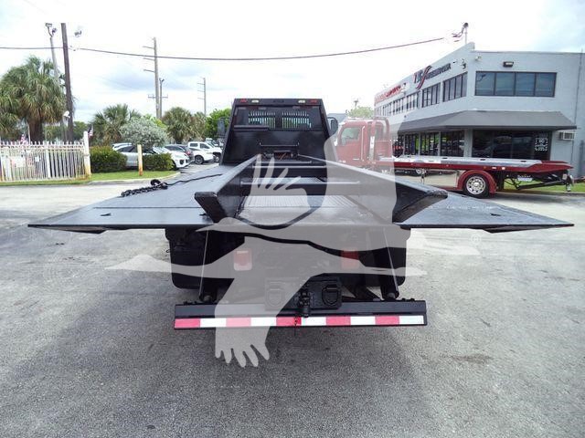 2006 Freightliner M2 106