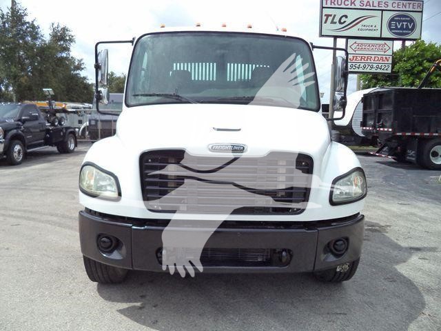 2006 Freightliner M2 106
