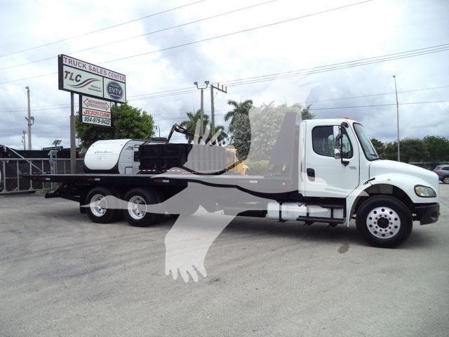 2006 Freightliner M2 106