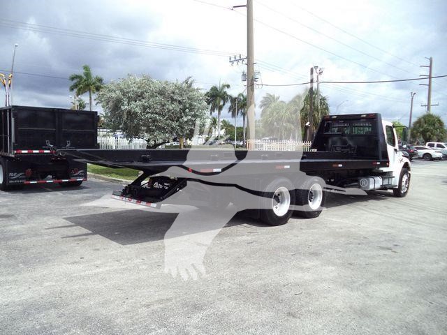 2006 Freightliner M2 106