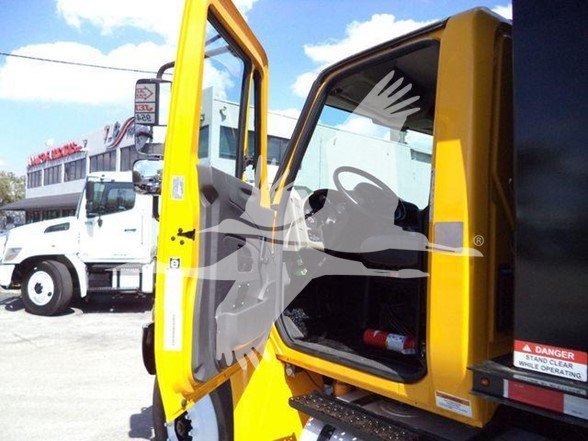 2019 International Durastar 4300