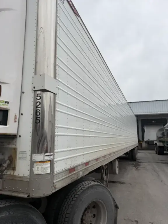 Great Dane Everest multi-temp refrigerated trailer side and rear with VIN 1GR1A0628LB201606 visible on door post and side panel, step wheels and trailer door frames.