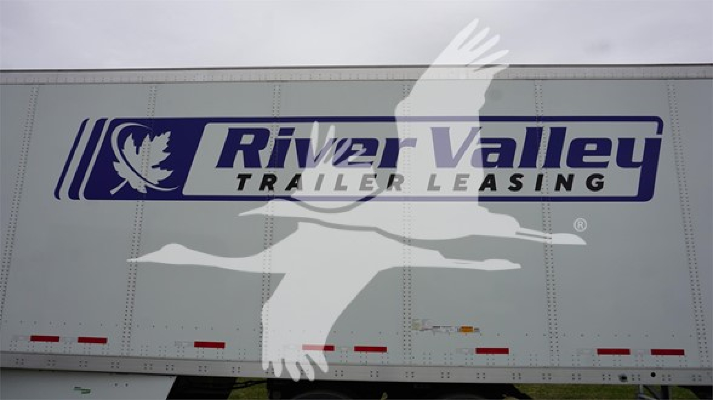 Trailer side showing River Valley Trailer Leasing logo on a Wabash Duraplate trailer.