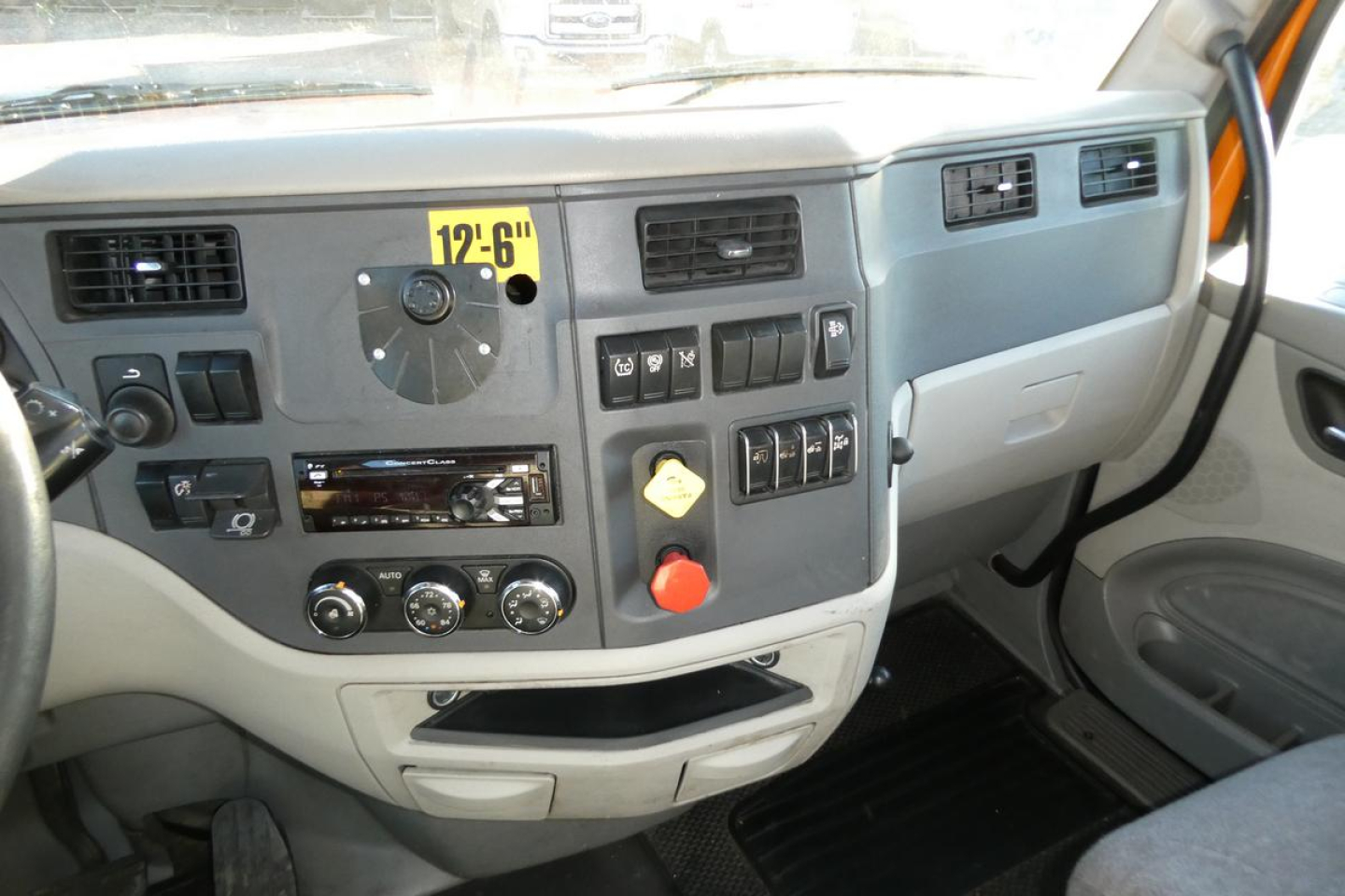 Peterbilt 579 dashboard/controls showing instrument panel and center stack