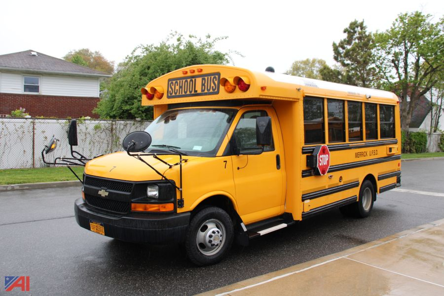 2010 Chevrolet Express Mini School Bus Bus Truck for Sale in Merrick ...