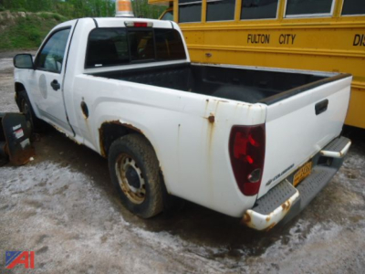 Chevrolet Colorado pickup truck 2009 tailgate and bed area with rust on wheel arches and rear bumper