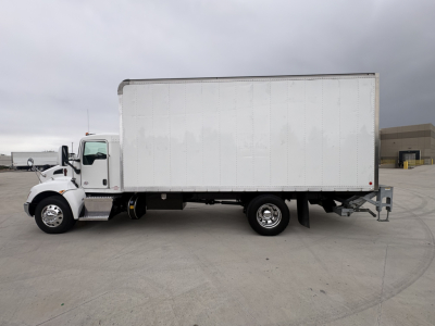 Box truck side view showing 2022 Kenworth T270 with white box body and cab, VIN 2NKHHM6X0NM486230, stock 0632206.