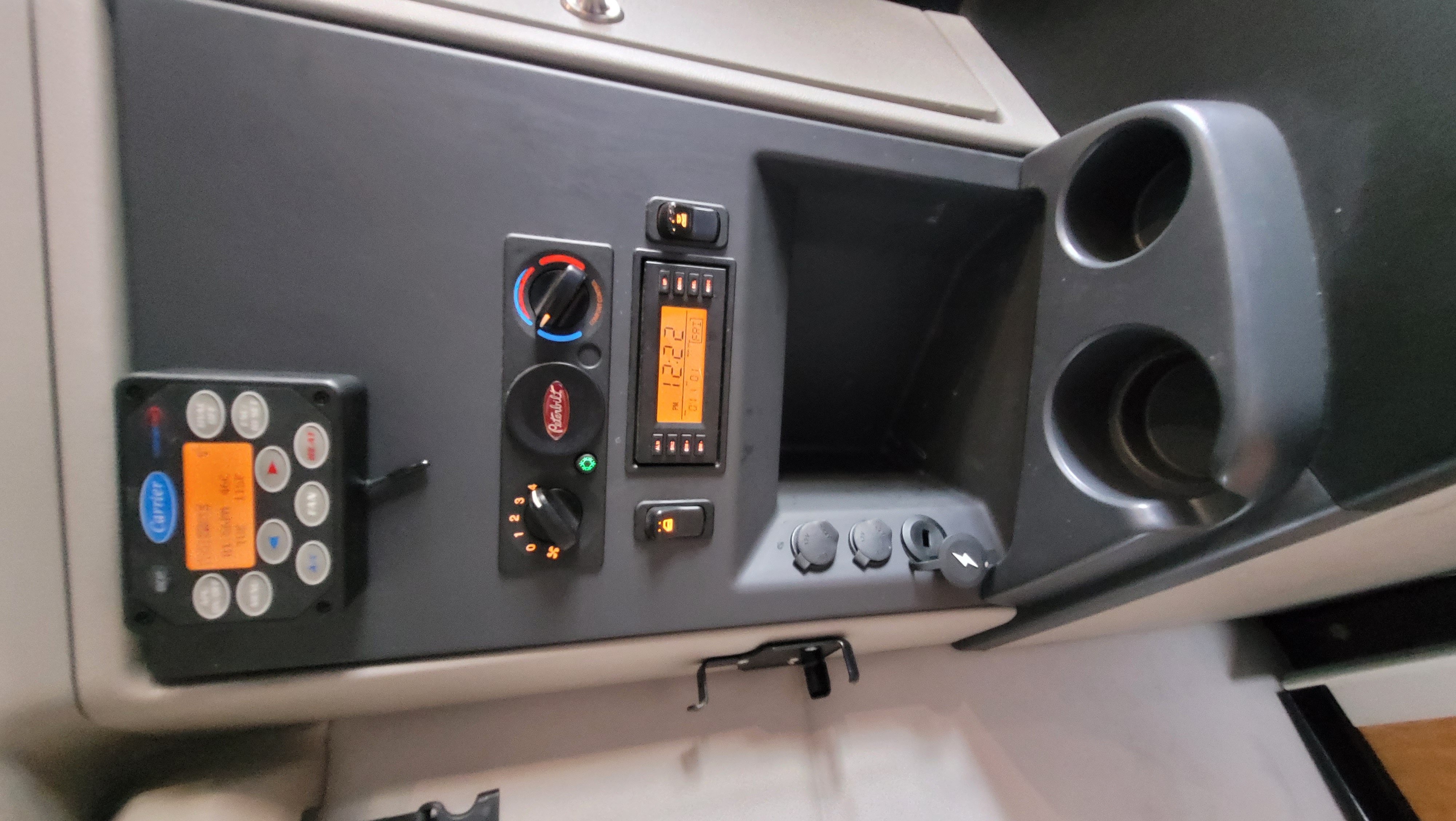 2022 Peterbilt 579