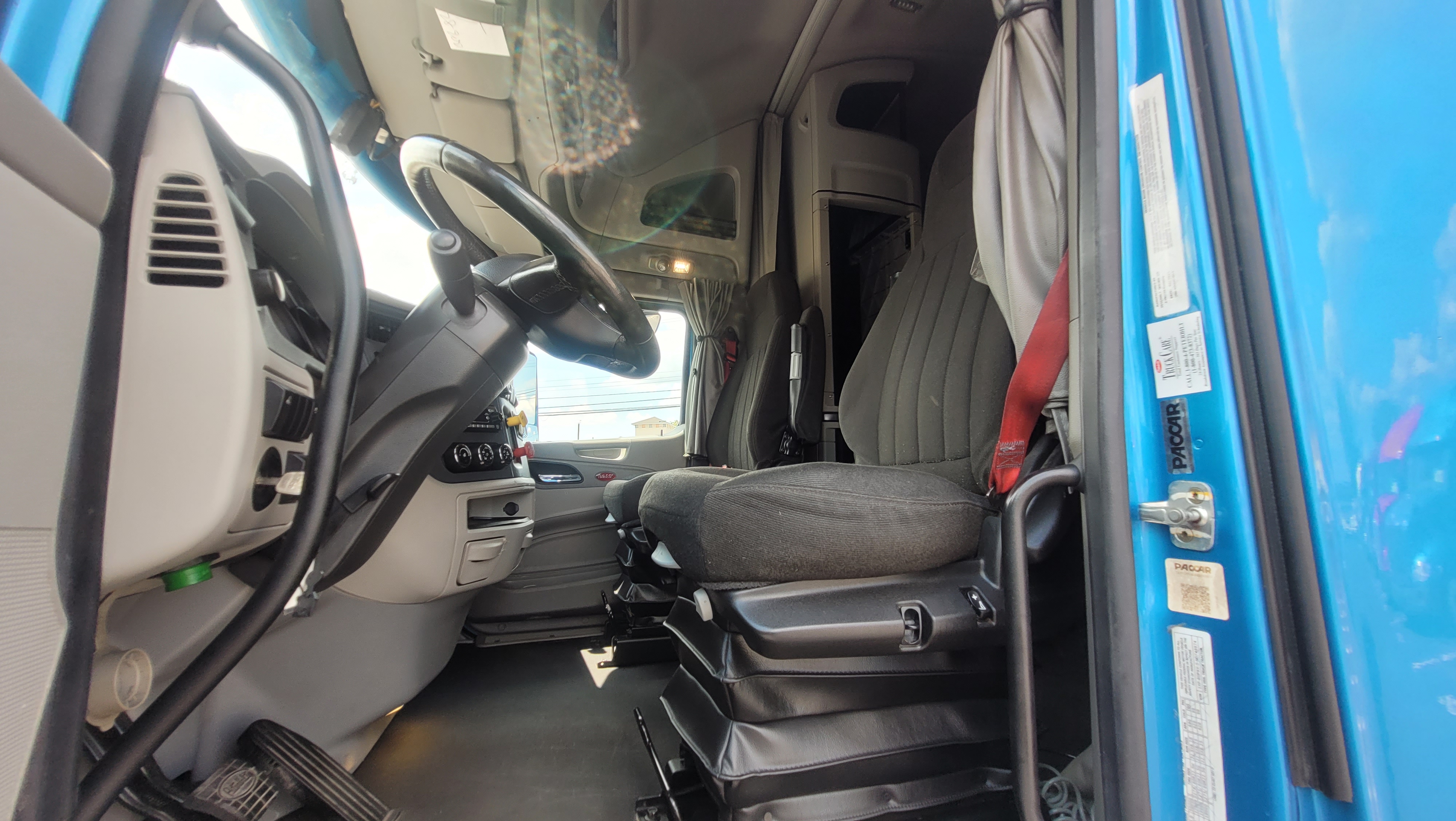 2022 Peterbilt 579