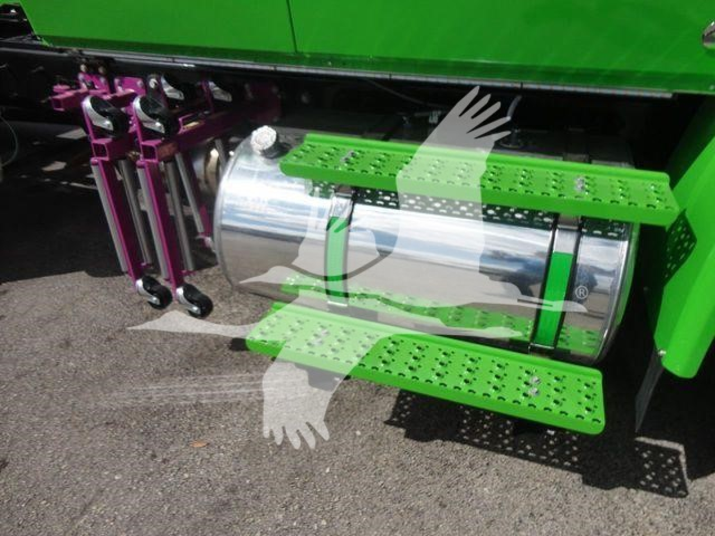 Tracer image of a green heavy-duty truck side fuel tank with chrome cylindrical tank and bright green step rails and ladders.