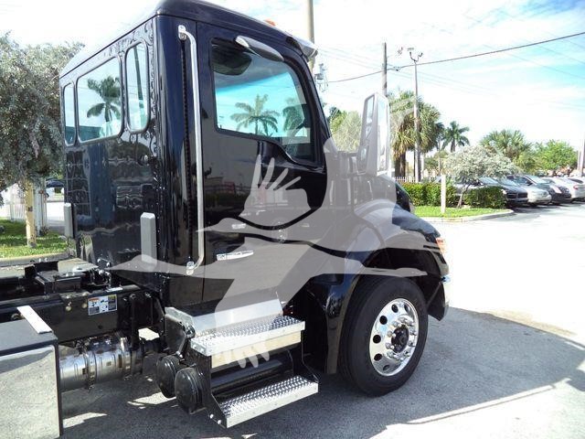 2025 Kenworth T280