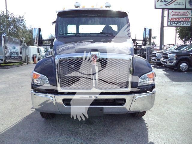 2025 Kenworth T280