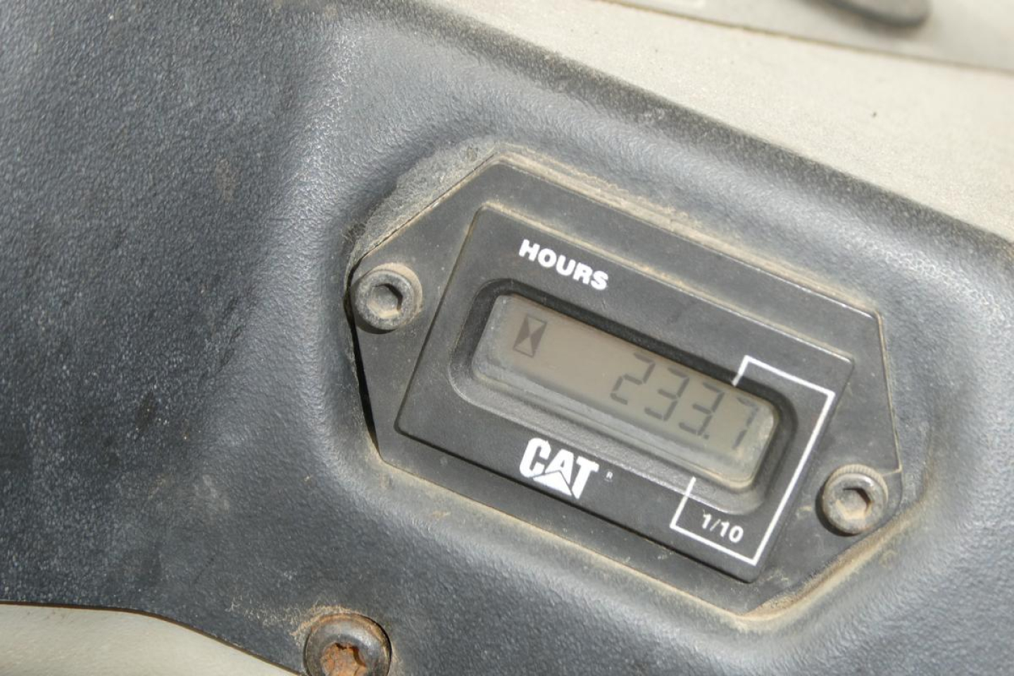 Hours meter on Caterpillar 902 showing 233.1 hours.