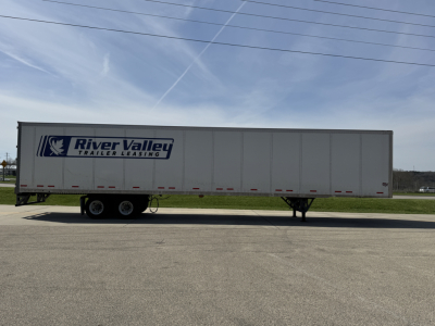 Trailer side showing River Valley Trailer Leasing logo on a Wabash Duraplate trailer.