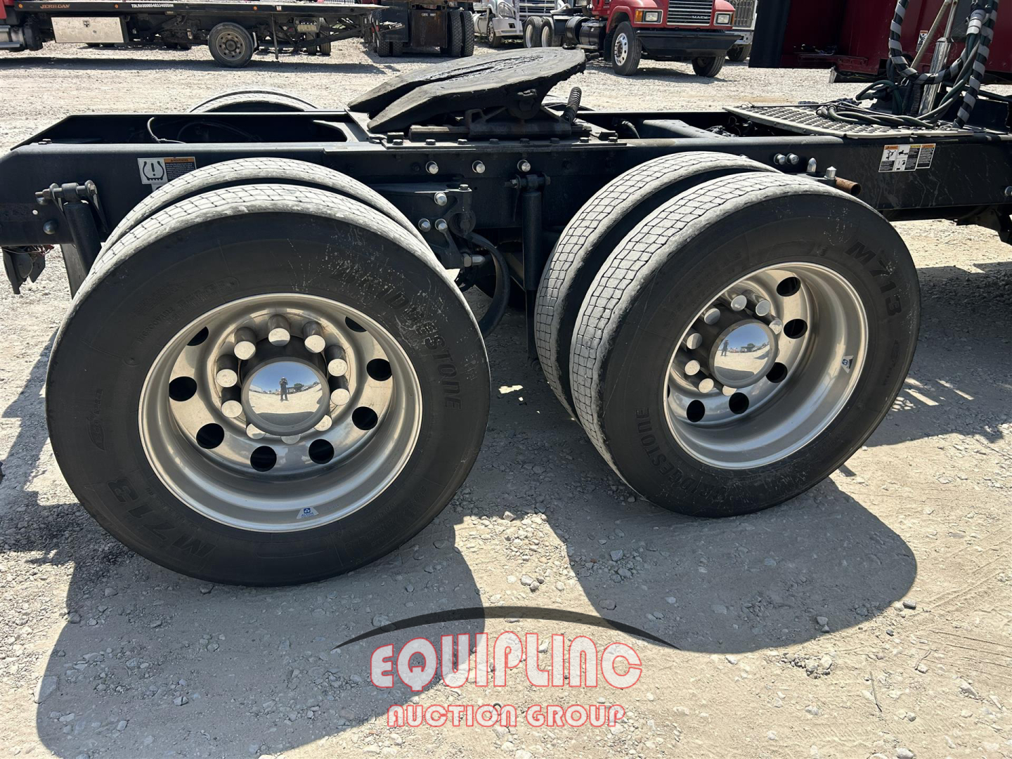 Kenworth W900 dual rear wheels on a used conventional sleeper truck chassis, street tires, stock number AMR434573, VIN 1XK1D49X6MJ434573.