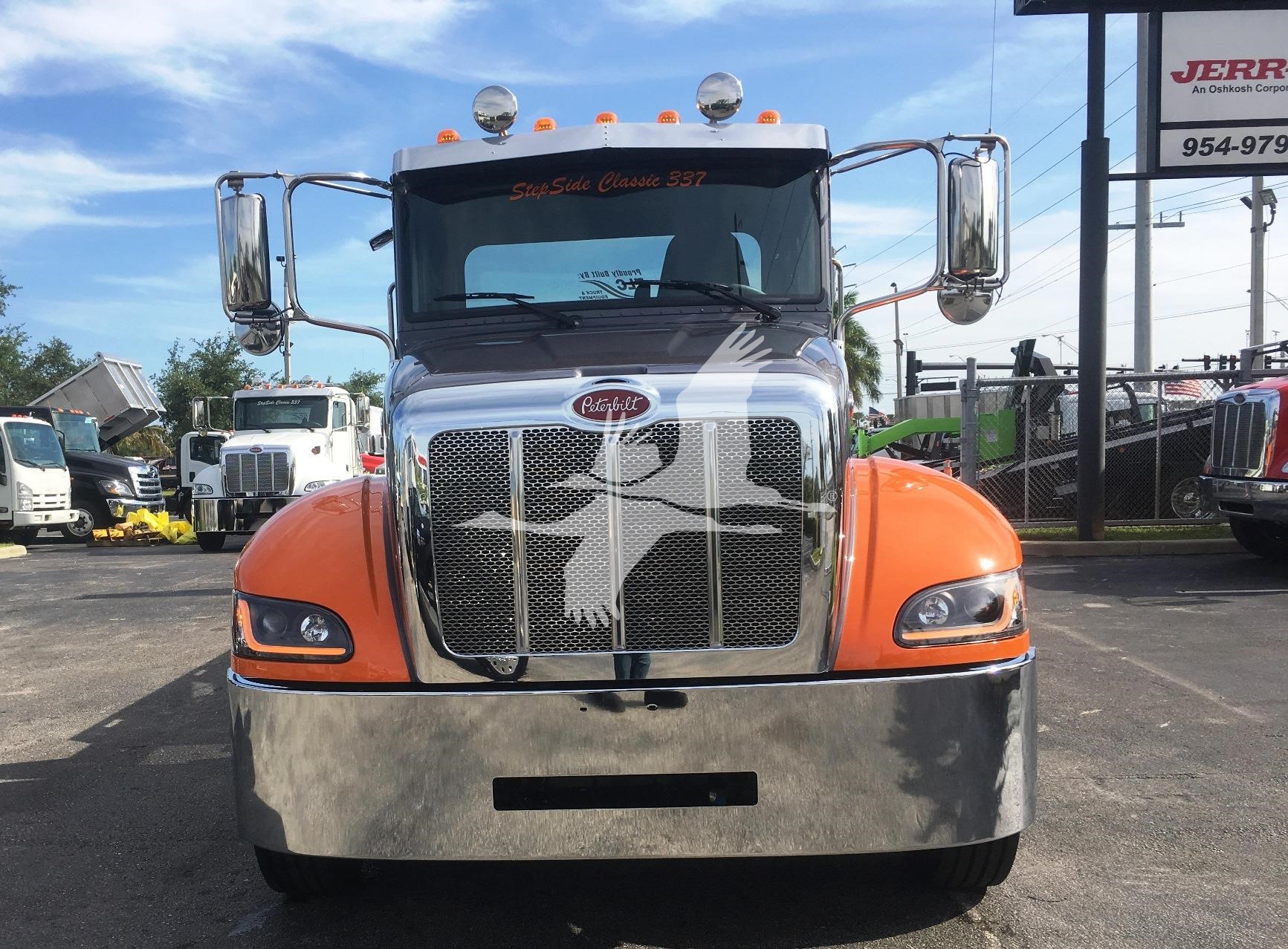 2022 Peterbilt 337