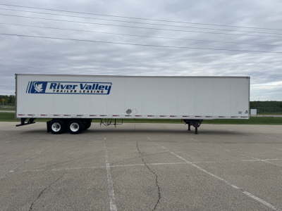 Trailer side view showing River Valley Trailer Leasing logo on a 2014 Utility 4000Dx van trailer, VIN 1UYVS2535EP898285, stock 4024-2.