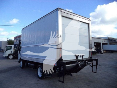Hino 195 refrigerated box truck rear and side view showing cargo area and rear underride guard.