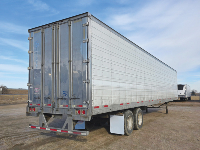 Reefer trailer showing rear doors and arcticlite branding on a used 2018 Wabash trailer.