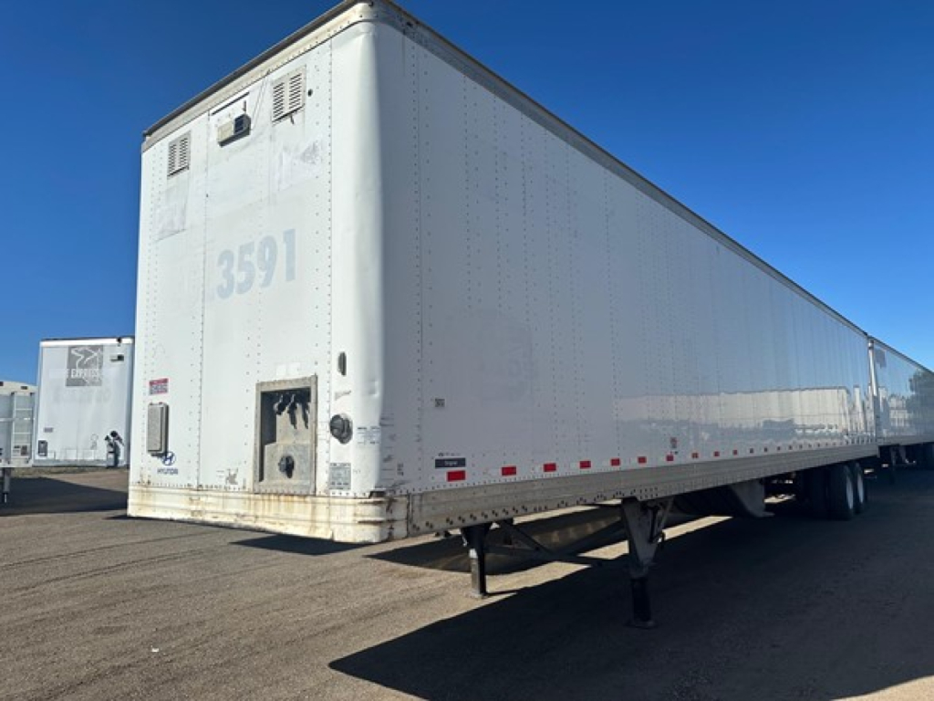 Trailer rear and side view of a white Hyundai air ride dry van trailer showing number 3591 and rear doors.